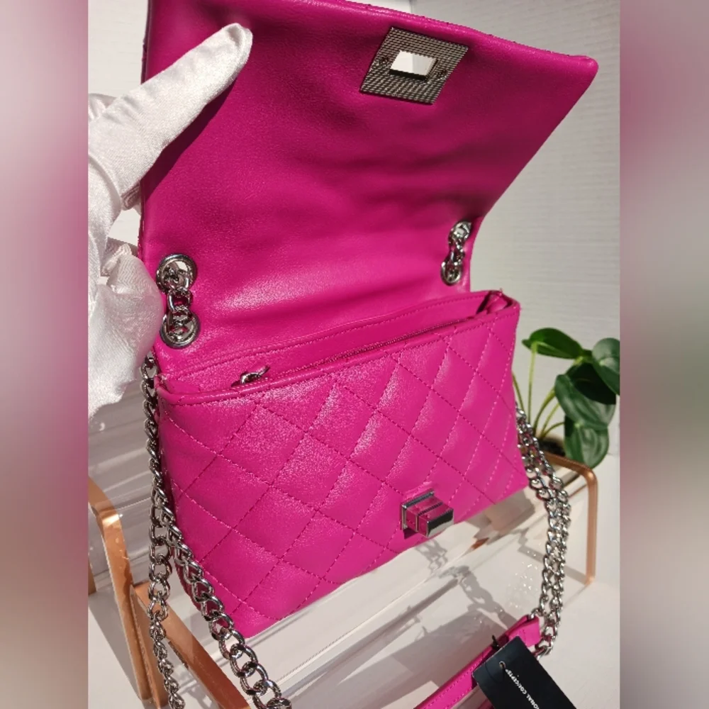 NWT INC - Quilted Crossbody Bag - Picture 11 of 16